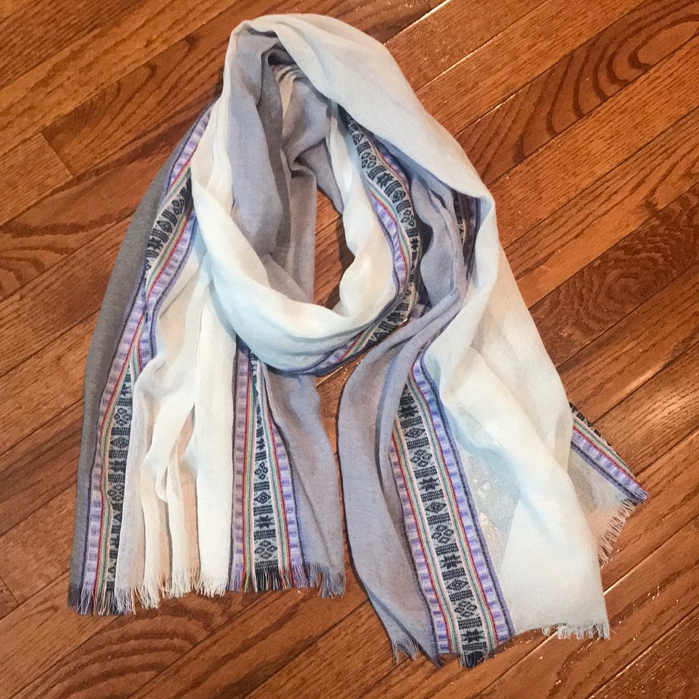BCBG scarf